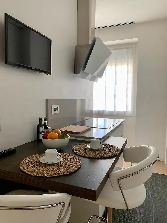 Fifty Eight Milan Duomo Apartment