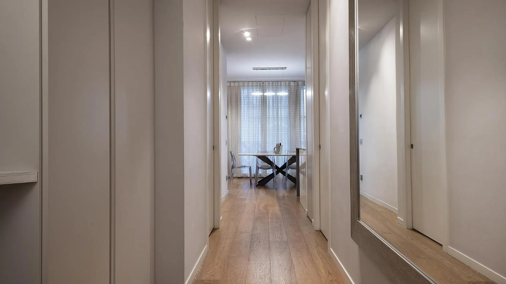 Fifty Eight Milan Duomo Apartment