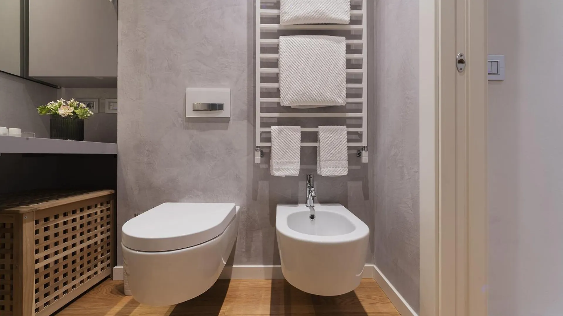 Fifty Eight Milan Duomo Apartment 0*,  Italy