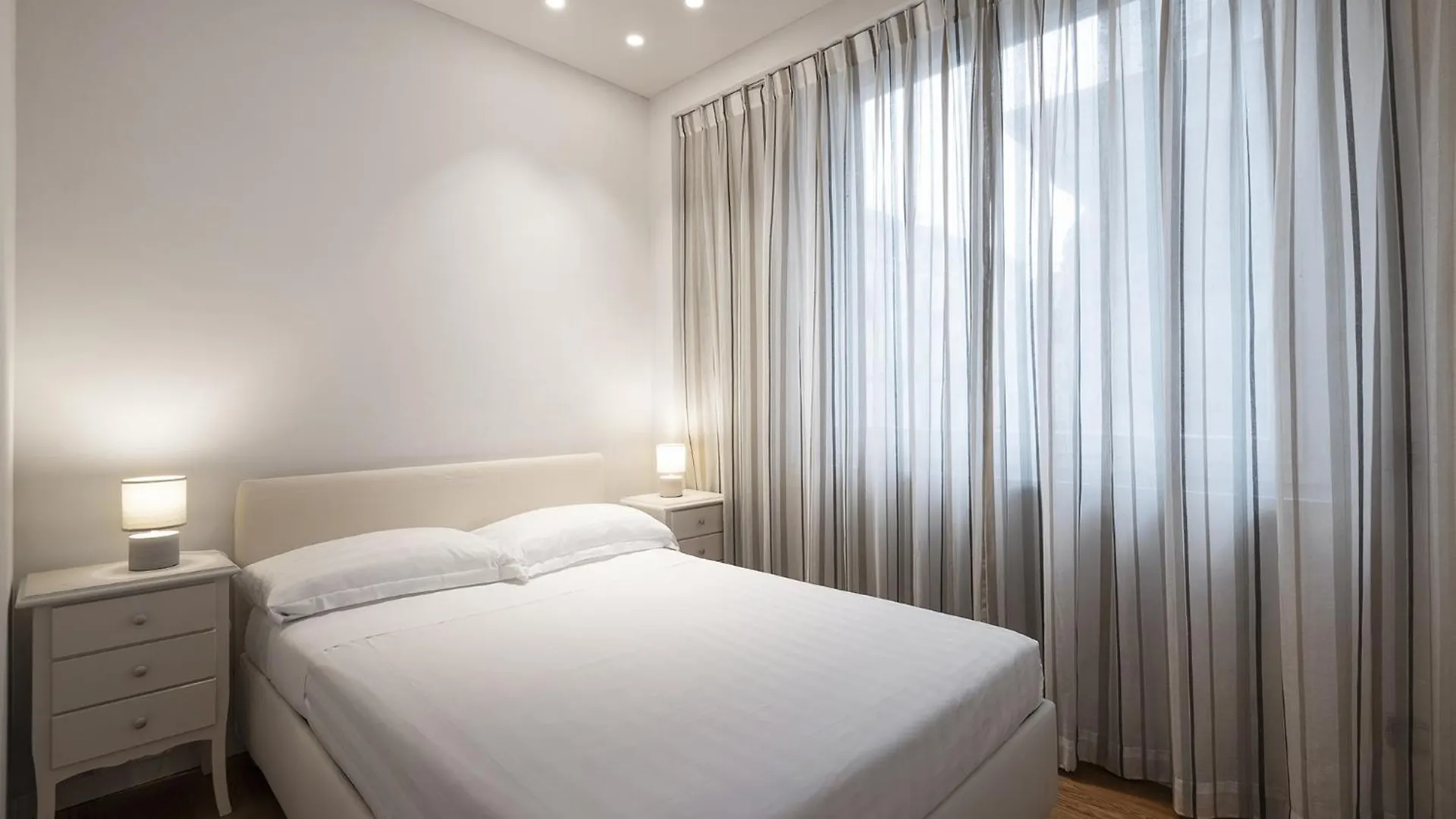 Fifty Eight Milan Duomo Apartment Italy