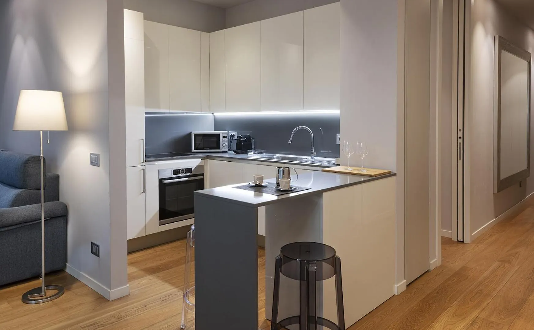 Fifty Eight Milan Duomo Apartment