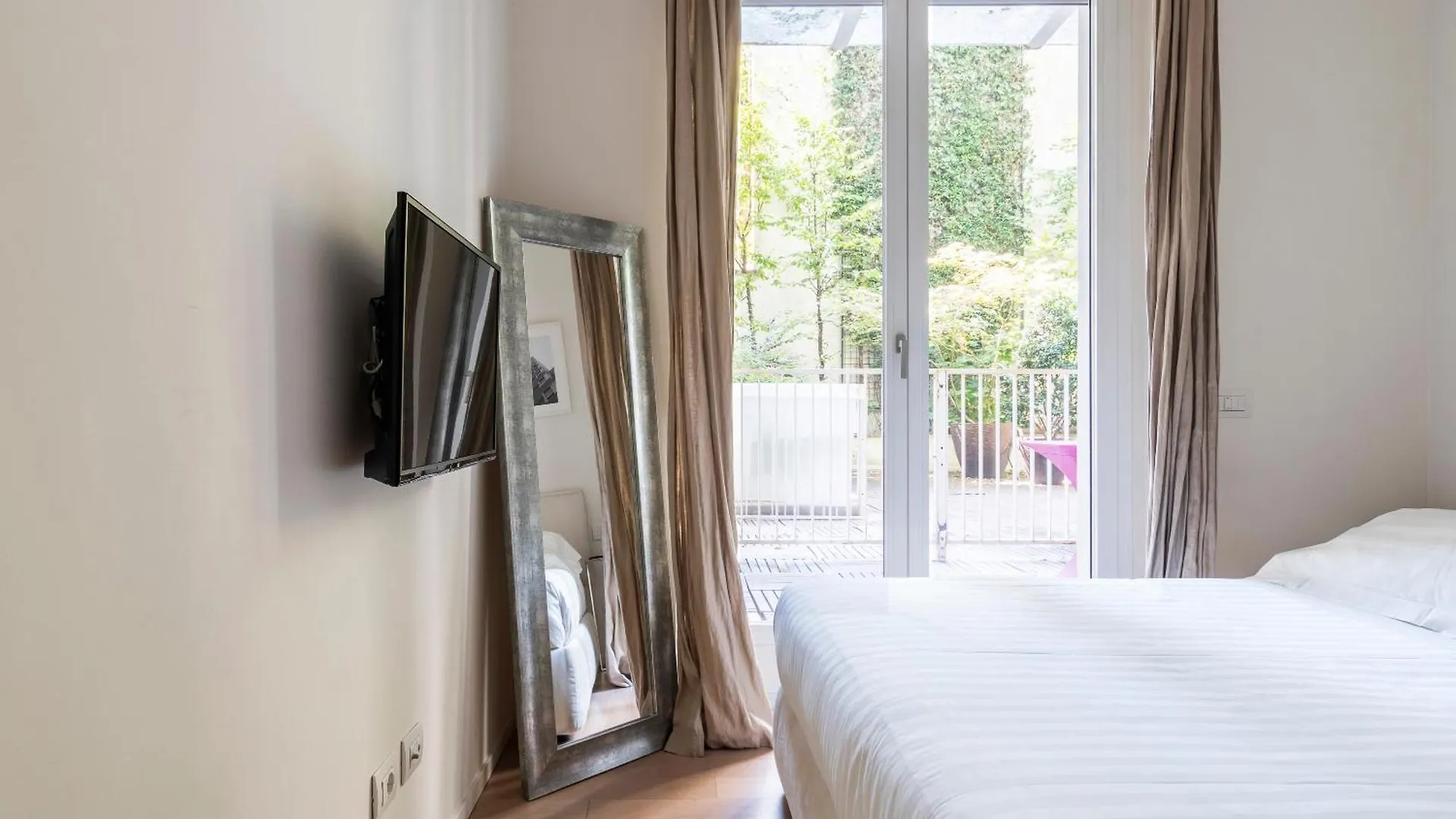 Fifty Eight Milan Duomo Apartment Italy