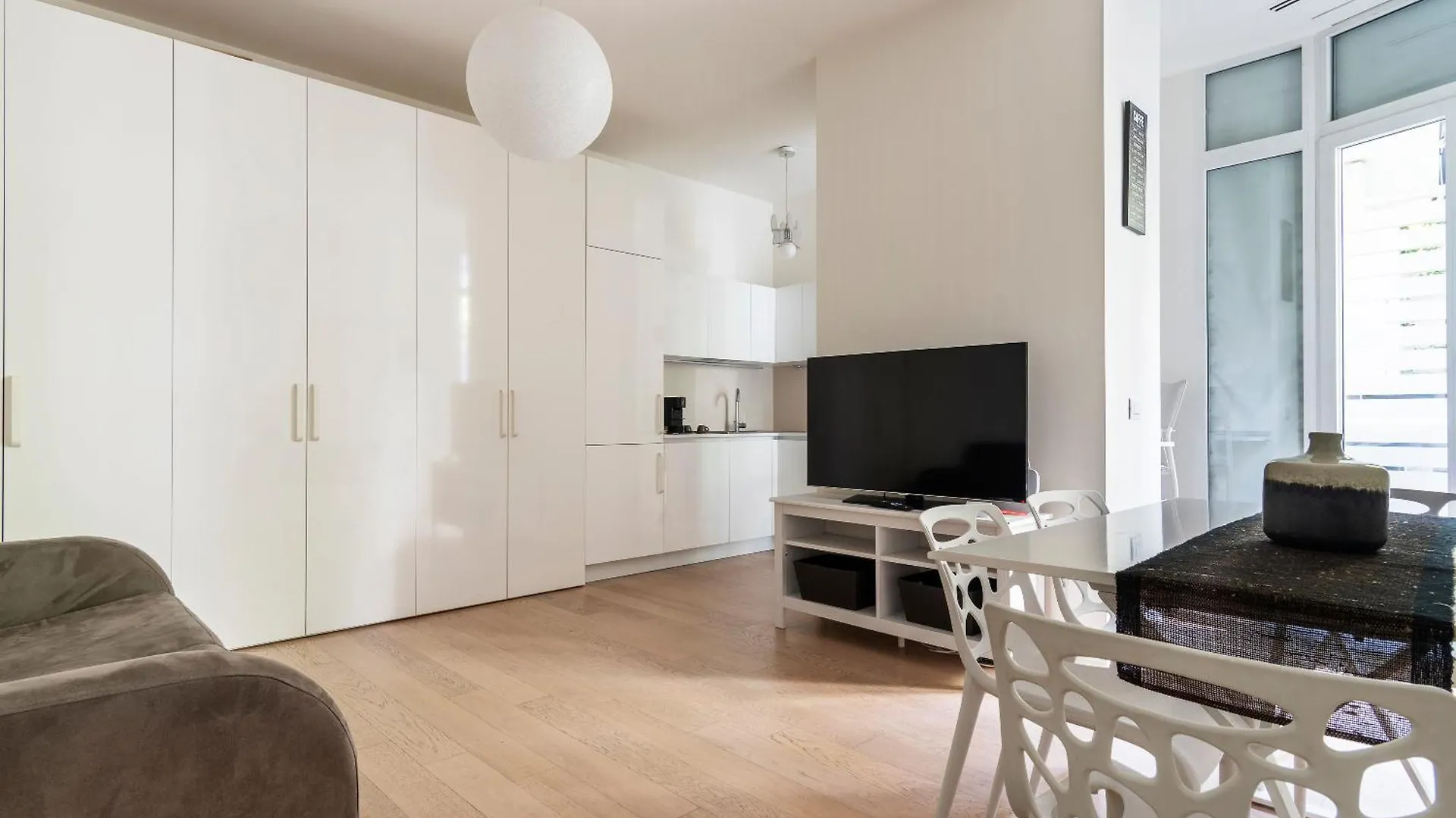 Fifty Eight Milan Duomo Apartment 0*,  Italy