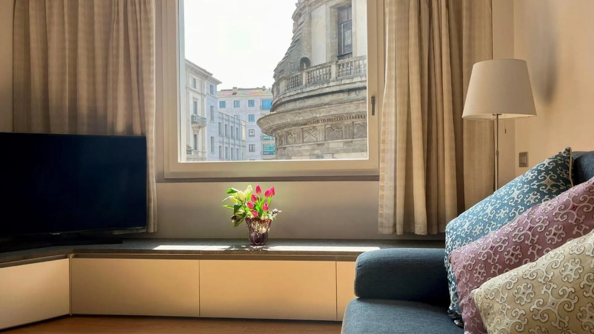Fifty Eight Milan Duomo Apartment
